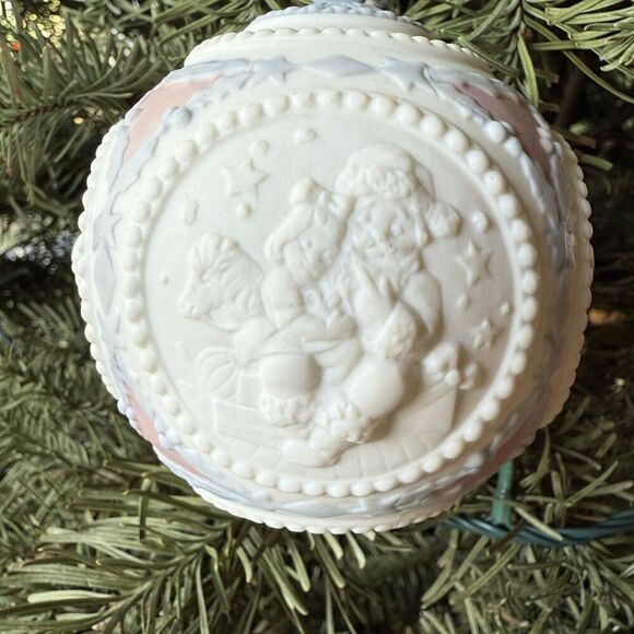 Vintage LLADRO Christmas Ball Ornament Pink Blue Porcelain Bisque 1990-Spain-#5 - Picture 3 of 7